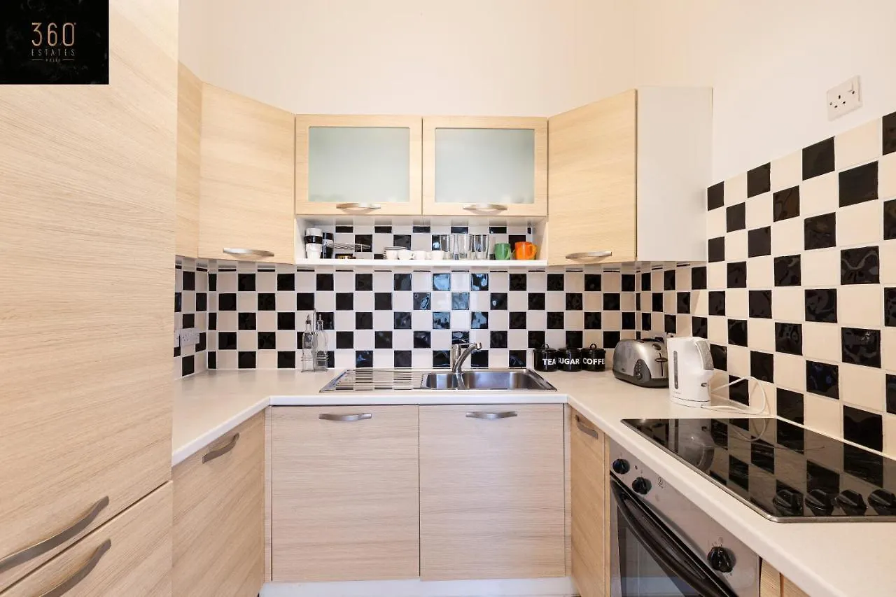 Central Apt 5Mins To Promenade With Sofa Ac & Wifi By 360 Estates Sliema 0*,  Malta